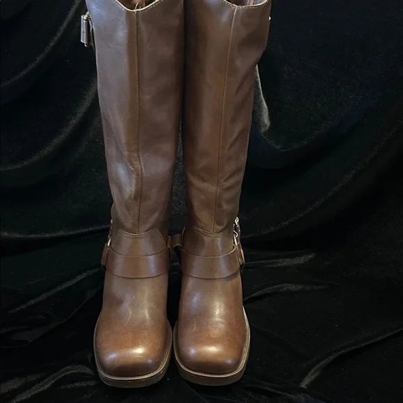 NWOB AREZZO LEATHER MOTO BOOTS 9 - Picture 4 of 7